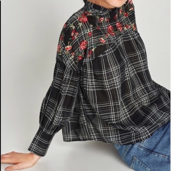 🦋 NEW ZARA BLACK PLAID FLORAL BABYDOLL TOP SZ SM - Picture 2 of 7
